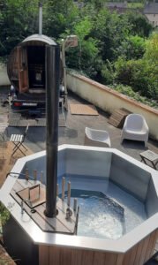 Location d'un Sauna Mobile et d'un bain nordique pour l'anniversaire d'une cliente à Wavre.